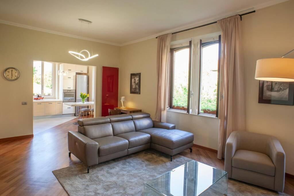 Bright And Comfy In A Beautiful Contemporary Appartamento *