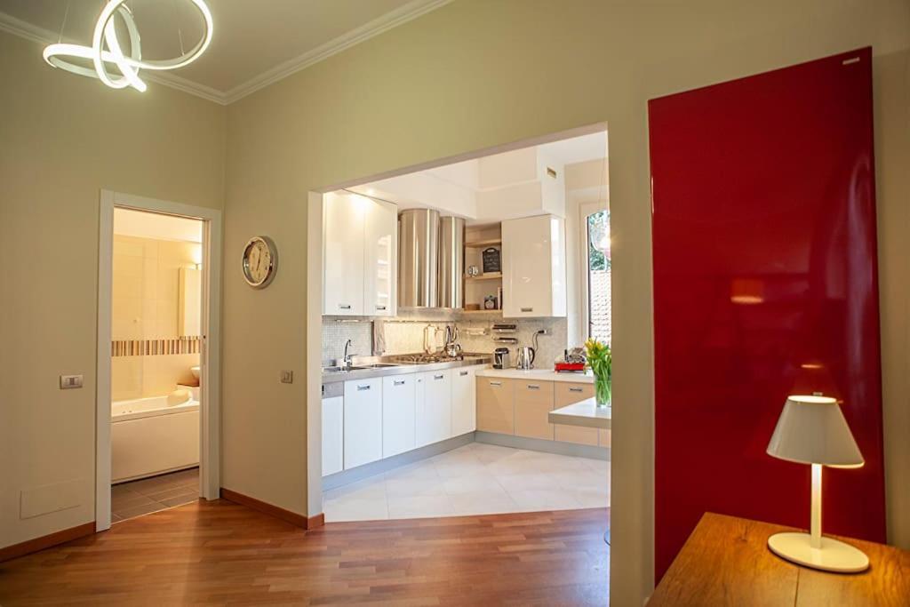 Bright And Comfy In A Beautiful Contemporary Apartment Mailand