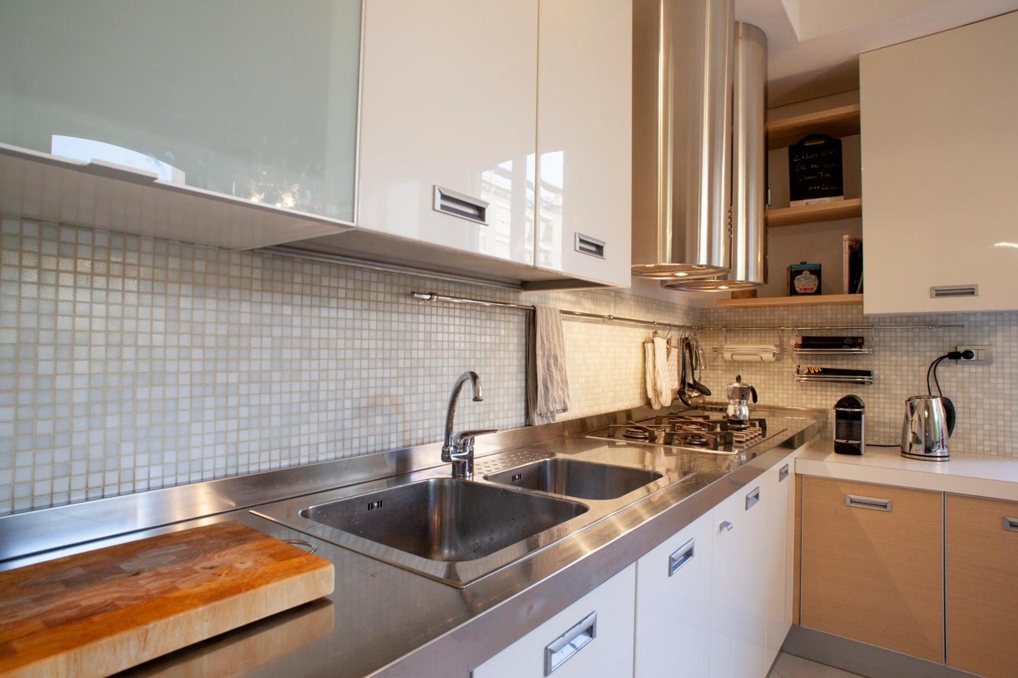 Bright And Comfy In A Beautiful Contemporary Apartment Mailand