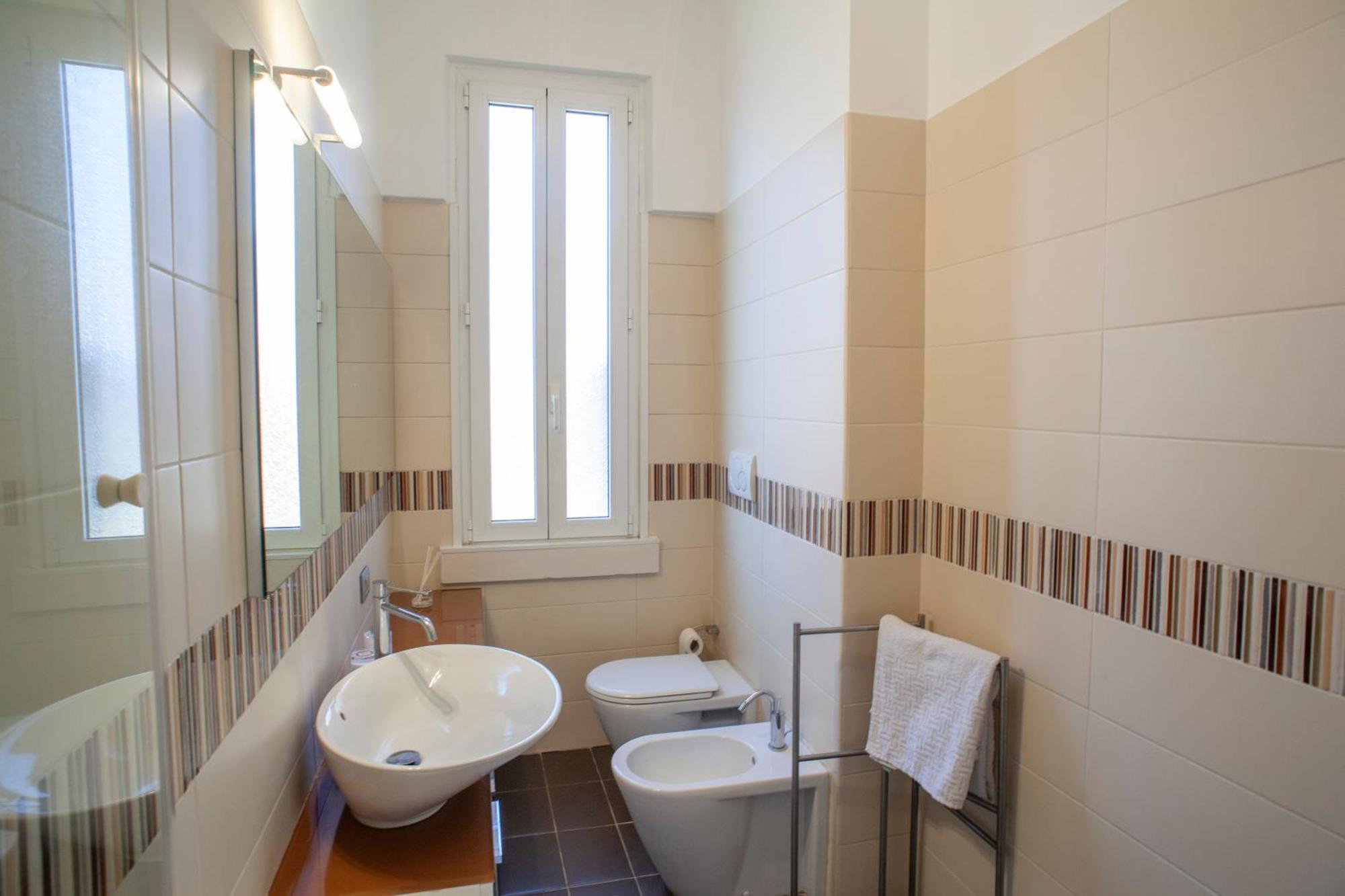 Bright And Comfy In A Beautiful Contemporary Milano