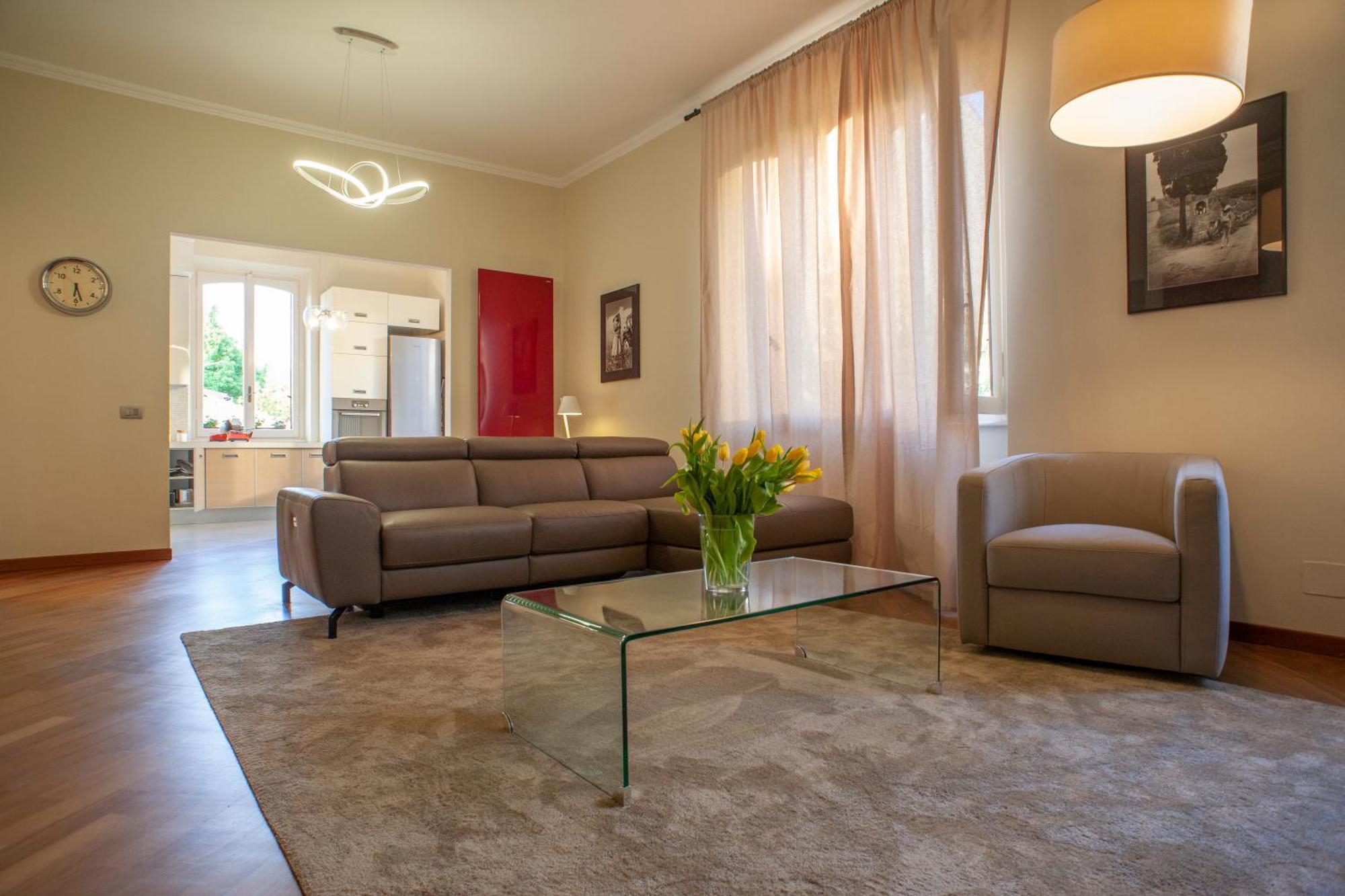 Bright And Comfy In A Beautiful Contemporary Apartment Mailand